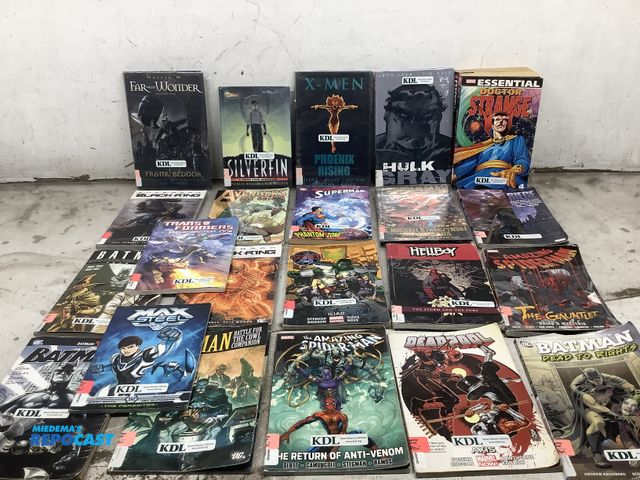 Lot 2-27378 - Box of DC and Marvel Graphic Novels.