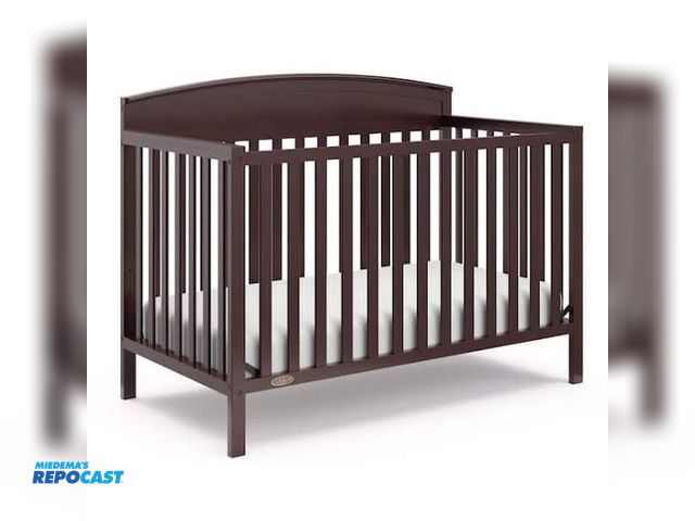 Lot 2-93848 - New Graco Benton Espresso 4 in-1-Convertible Crib