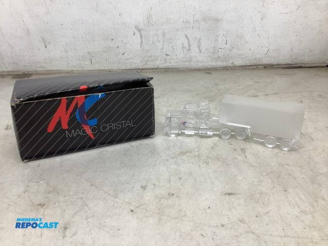 Lot 2-35580 - Magic crystal BMW 635 CSI 20cm US truck