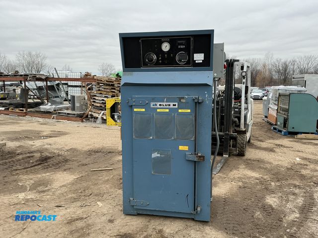 Lot 2-94689 - Blue M Industrial Oven