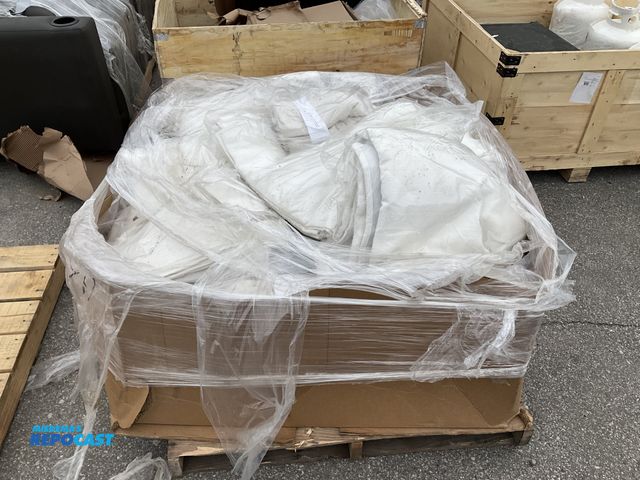 Lot 2-93835 - Crate of Assorted RV Bedding Pieces and Drapes