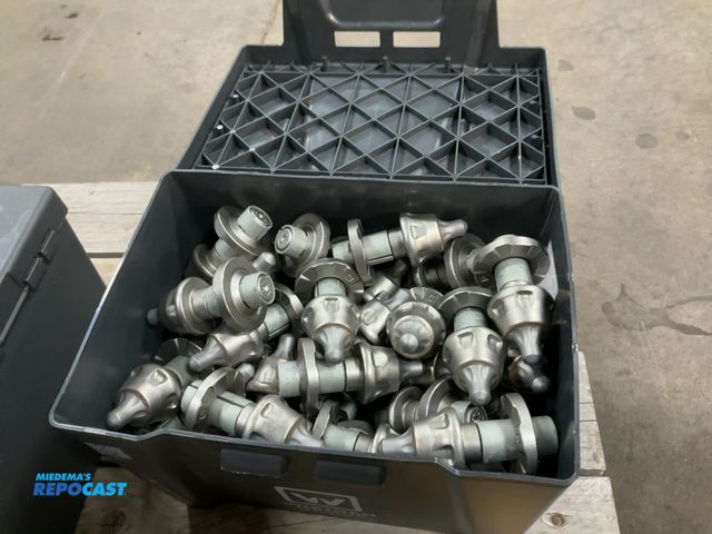 Lot 2-41143 - Wirtgen group OEM W7/20X2, 2642532 carbide point milling tooth bit pavement grinders, 50pcs