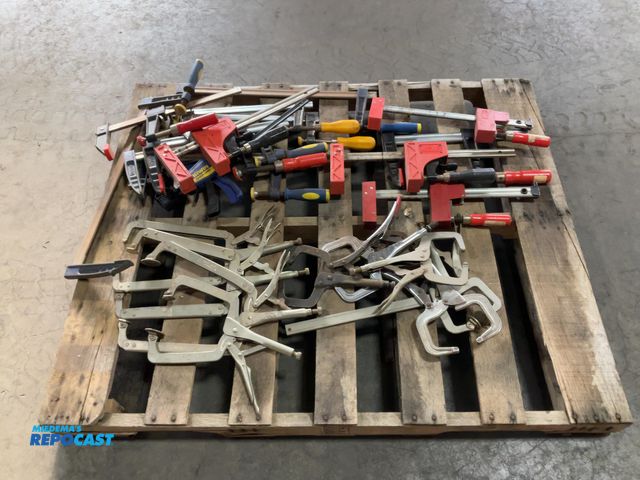Lot 2-15545 - Skid lot of miscellaneous woodworking clamps, various styles and brands