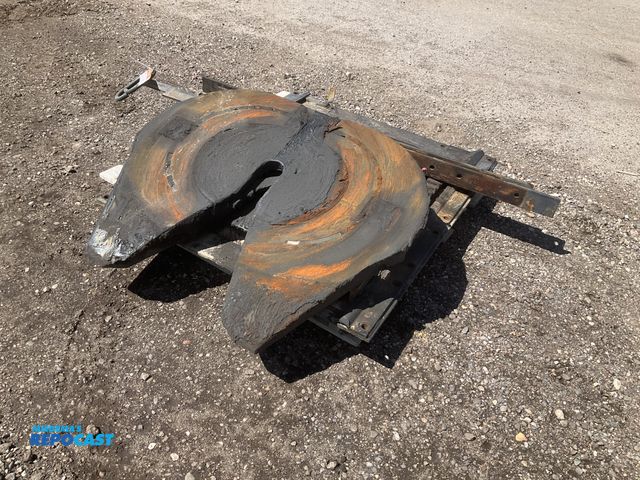 Lot 2-43665 - Jost air slide fifth wheel hitch for a semi truck, manual kingpin release, base is 46”L x 39-1/2”W, ...