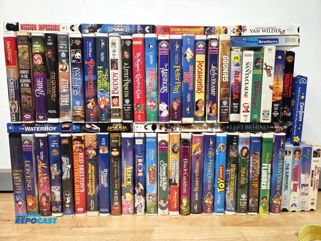 Lot 2-40282 - lot of vintage VHS tapes, most are Disney