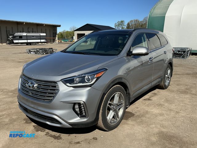 Lot 2-90139 - 2017 Hyundai Santa Fe Ultimate AWD SUV AWD