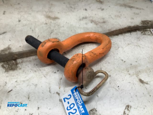 Lot 2-92023 - Clevis for Bulldozer or lg. Tractors &amp; Small one