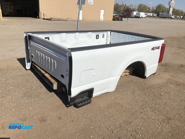 Lot 2-20548 - New takeoff 2026 Ford F-350 Super Duty pickup truck long box with chrome bumper, tail lights  and ta...