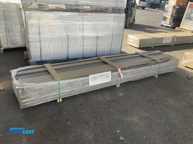 Lot 2-75589 - New Adorn Laminated Trim