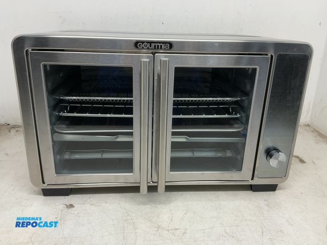 Lot 2-93781 - Gourmia GTF7860 Digital Air Fryer Oven