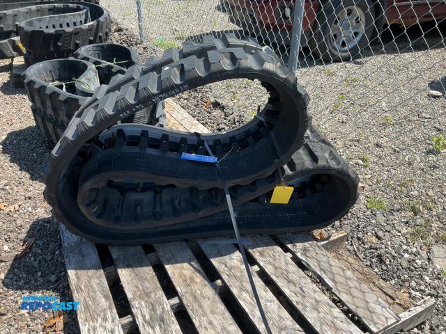 Lot 2-91988 - Lot of (1) Rubber Skid Steer Track 450 x 70 x 86 Skid Steer