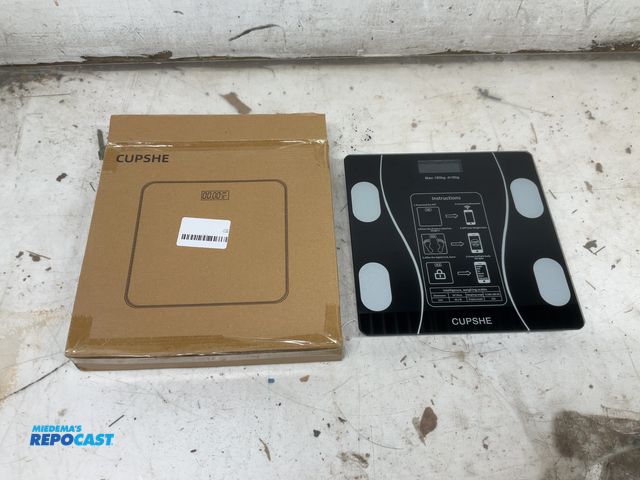 Lot 2-19662 - Cupshe 26x26cm Bluetooth weight scale