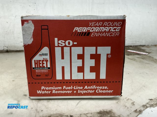 Repocast.com - Lot 2-77328 - Lot of (12) bottles of ISO-Heet + injector ...