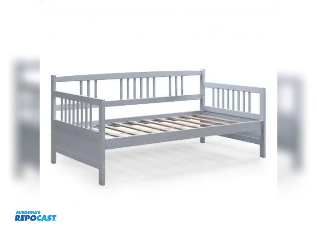 Lot 2-67624 - New grey Costway HW63521 Modern Twin Size Daybed Frame with Wooden Slats Support