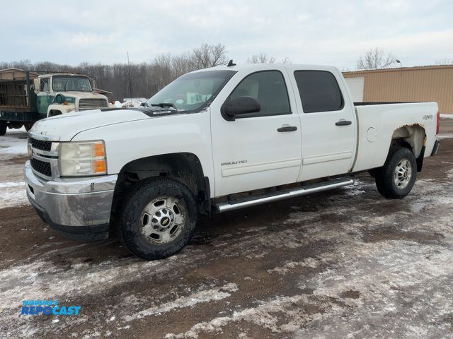 Lot 2-23697 - 2011 Chevrolet Silverado 2500 HD Crew Cab Pickup Truck 4x4