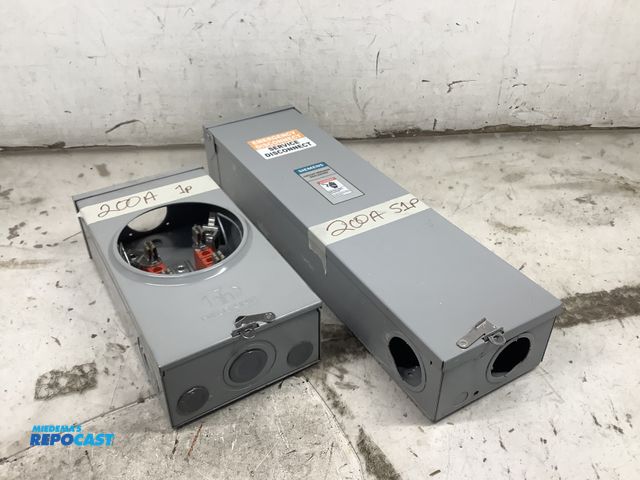 Lot 2-19705 - 2 200A 1p and S1p Siemen’s circuit breaker enclosures