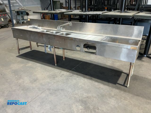 Lot 2-99485 - Stainless Steel Washing Station- 119”x23”x39”. (Cadillac)
