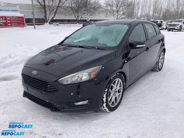Lot 2-93995 - 2015 Ford Focus SE Hatch Hatchback FWD
