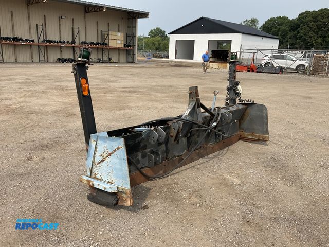 Lot 2-61336 - 3-Point Extendable Tractor Plow 3-Point Hydraulic Powered