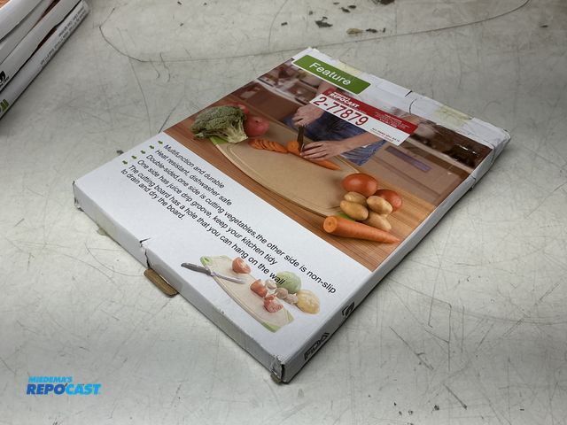 Lot 2-77879 - (1) Weihao Cutting boards, 3 in pack, 1 damaged