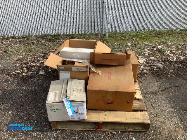Lot 2-94862 - 5 Skid lot of various gear boxes including a browning bevel gear box, hub city gear boxes and other ...
