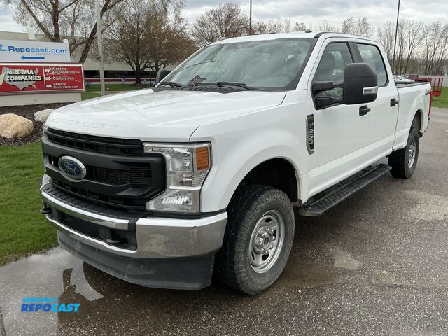 Lot 2-46646 - 2022 Ford F-250 XL Crew Cab Pickup Truck 4x4