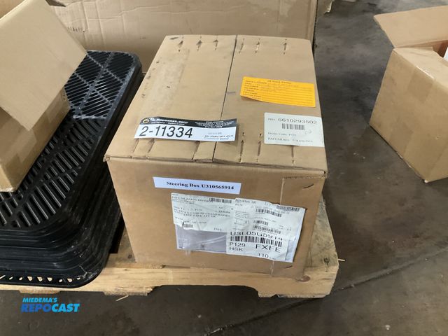 Lot 2-11334 - Reman steering box part no. U310565914