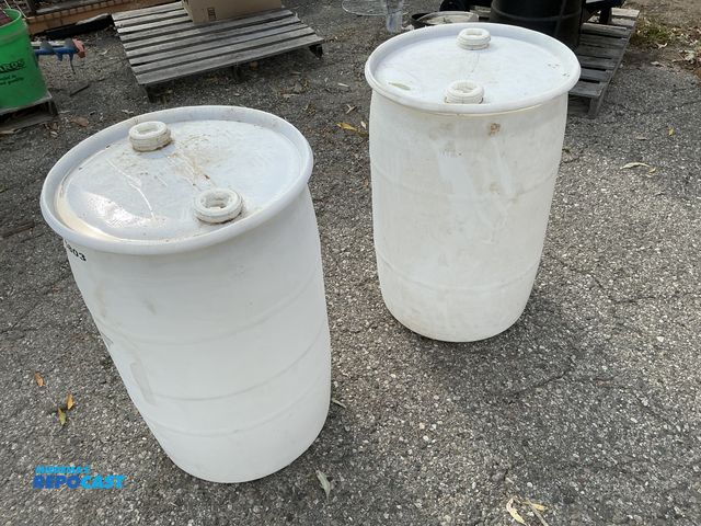 Lot 2-62938 - Lot of (2) 30 gallon plastic barrels