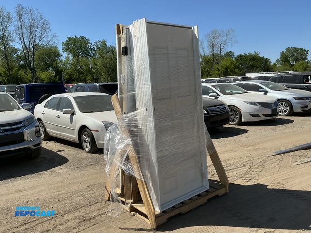 Lot 2-77833 - Lot of (5) various doors. Measures 4.5” x 29” x 82” T, 6” x 40” x 83” T, (3) 4.5” x 33” x 81” T.