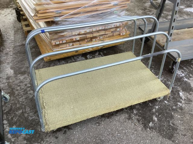 Lot 2-17017 - small panel cart