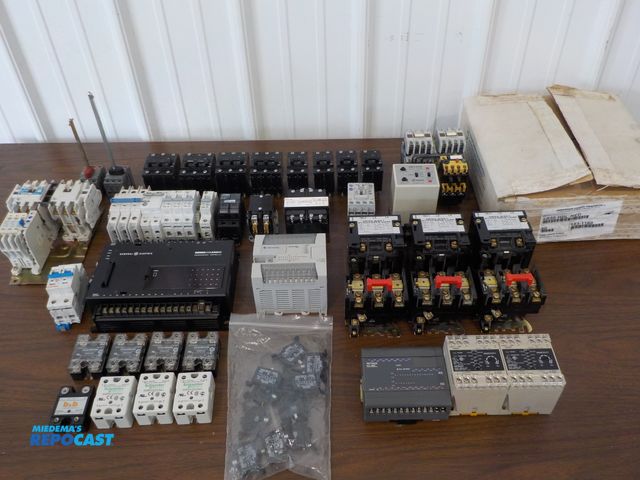 Lot 2-23636 - Industrial electrical items, approx. 105 items, allen brandley, schneider, crydom, keyence...