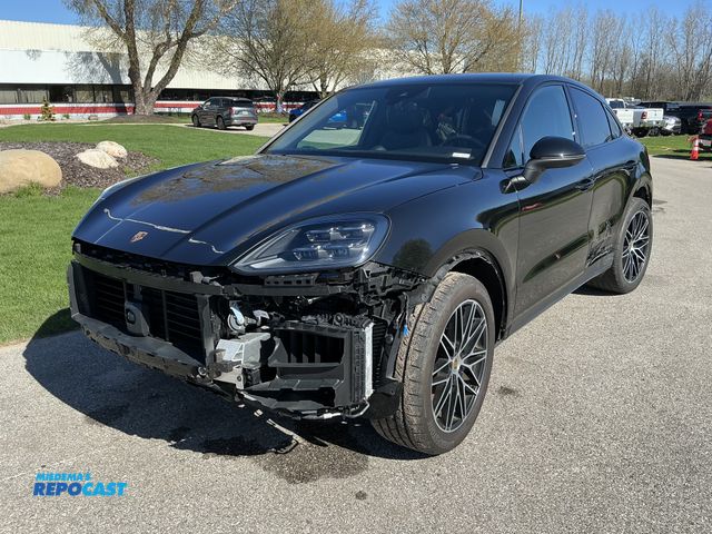 Lot 2-53504 - 2024 Porsche Cayenne Coupe SUV AWD