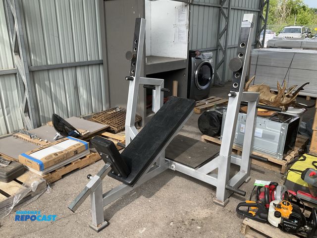 Lot 2-64217 - Reflex incline fitness bench lifting bench
