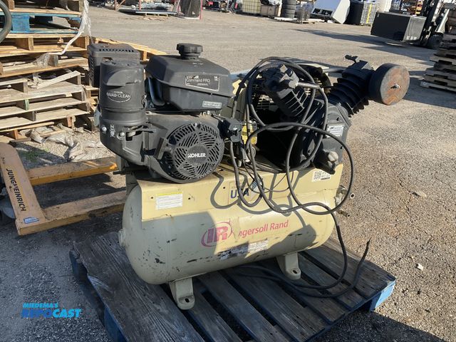 Lot 2-96392 - Ingersoll Rand CBV605745 Air Compressor with 1500 min on it