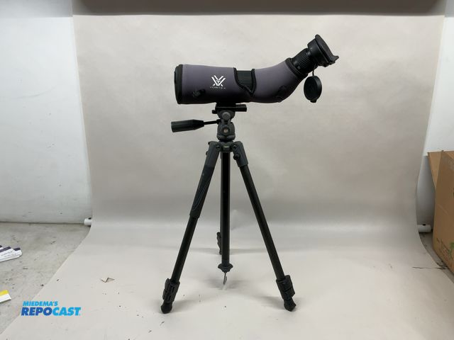 Lot 2-55321 - Vortex Spotting Scope on Vanguard Tripod(DOBSON)