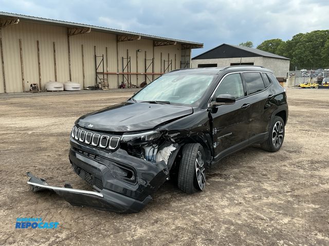 Lot 2-90350 - 2022 Jeep Compass Limited 4WD SUV 4x4
