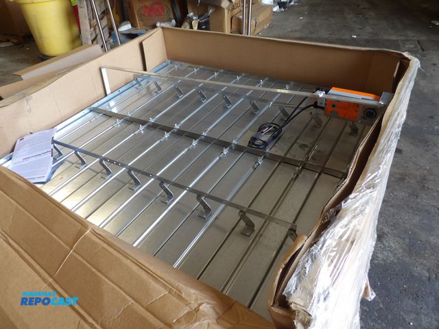 Lot 2-53922 - New Dayton Motorized Control damper, Steel, 57" H x 57" W x 12-3/4 L, 50/60hz'
3,500 грm, #3C732
