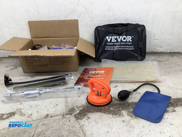 Lot 2-32983 - Dent real air tool kit including various tools. Model#XPT9007