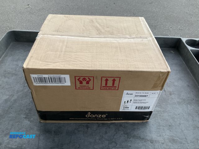 Lot 2-62704 - case of 3 danze remodel rough-in valve
