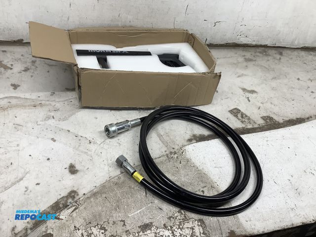 Lot 2-18649 - Moka SFX Handheld C02 Cannon with 3/8” high press air hose
