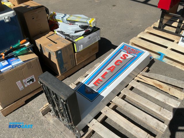 Lot 2-76281 - Guess Your Weight carnival machine