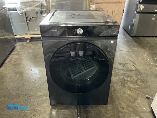 Lot 2-55240 - Scratch & Dent Samsung DVG53BB8700V Vented Gas Dryer with Super Speed Dry and AI Smart Dial