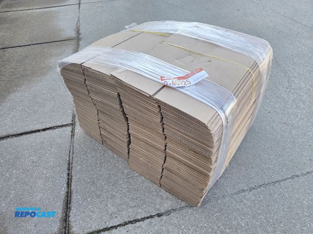Lot 2-40325 - 120 7x7x15" shipping boxes.