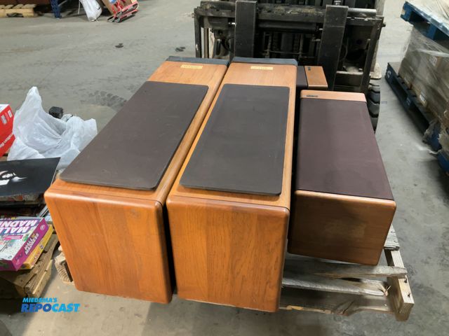 Lot 2-94760 - 4 Advent Heritage, Prodigy Tower Home Theater Speakers