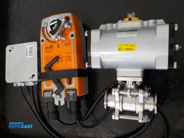 Lot 2-34226 - Kitz stainless steel control valve. Type FA-1. PSI 60-100. Temp F -4/176. Belimo model NFBUP-S contr...