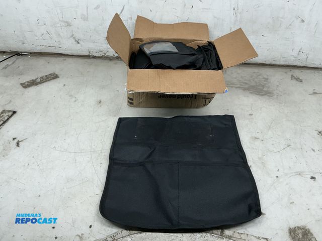Lot 2-27147 - Car Seat Cupholder Storage Bags