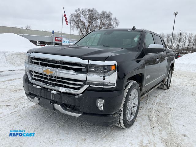 Lot 2-61701 - 2017 Chevrolet Silverado 1500 High Country Truck 4x4