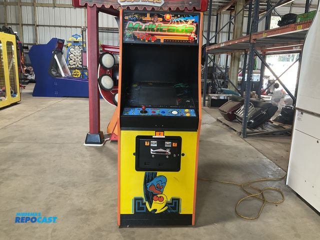 Lot 2-90914 - Midway Multicade Arcade Machine with Multiple Classic Games