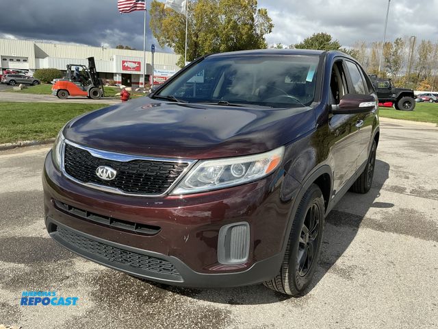 Lot 2-23210 - 2014 Kia Sorento LX SUV FWD