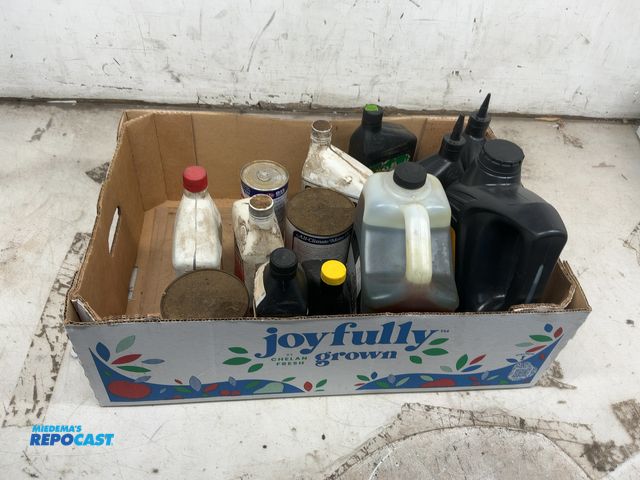 Lot 2-11092 - Lot of Assorted lubricants